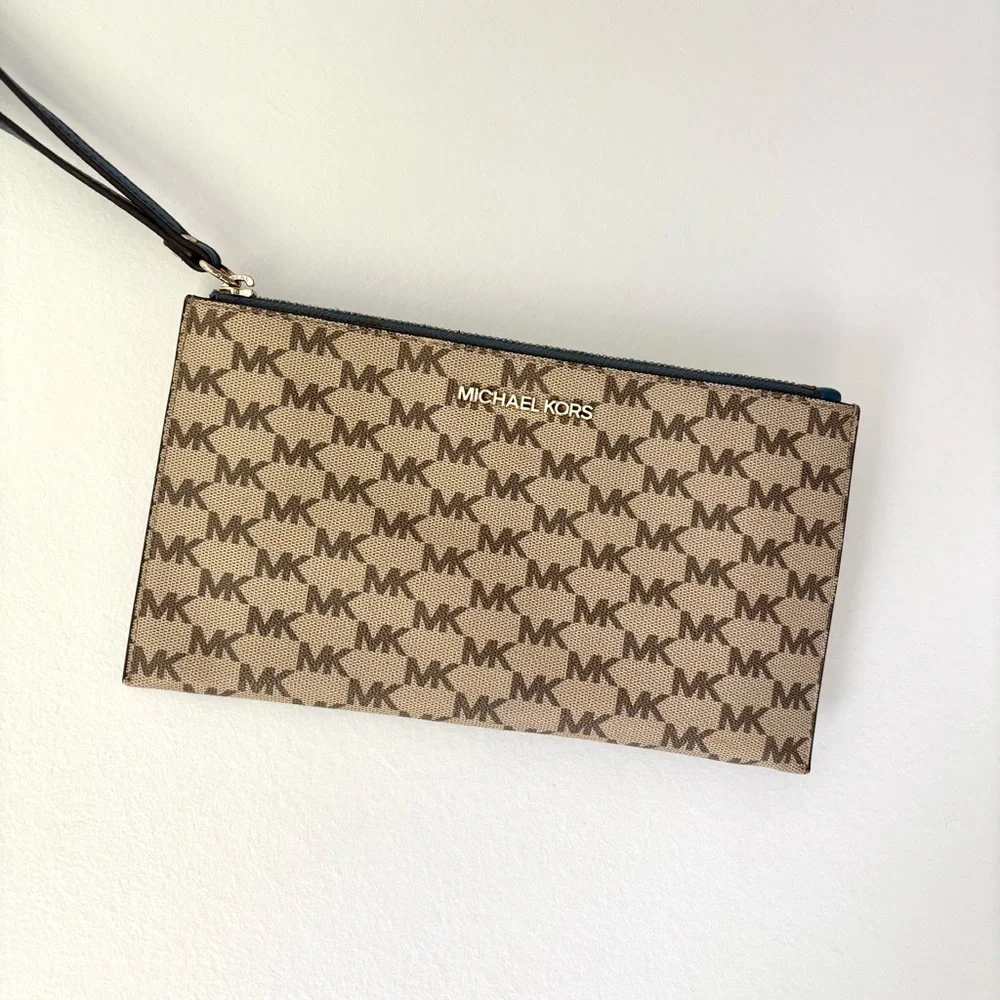 Michael Kors Classic Wristlet Wallet Card Holder Brown Tan MK Print Logo Luxury